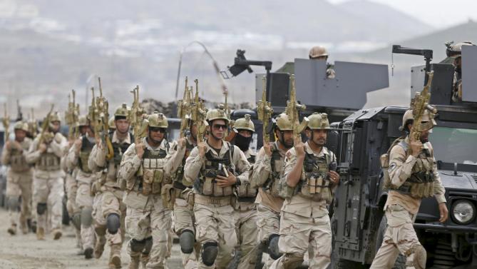 Afghan Crisis Response Unit (CRU) forces participate in a training exercise on the outskirts of Kabul, April 2, 2015. REUTERS/Omar Sobhani